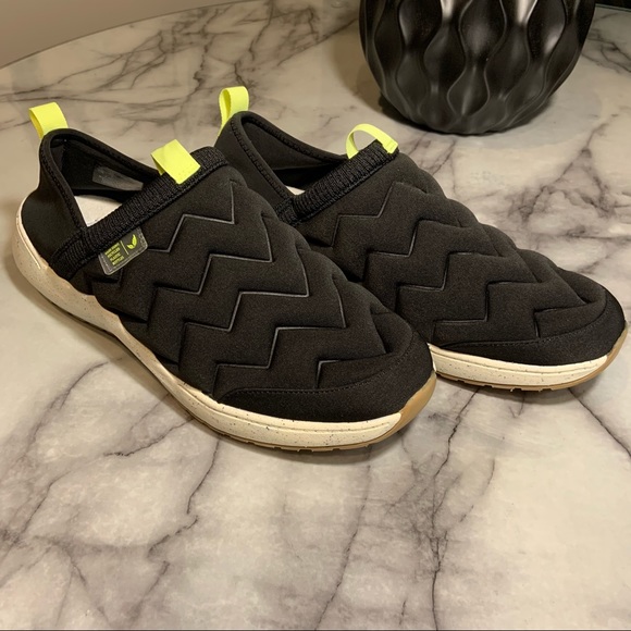 Dr Scholl's Home And Out Slip On Sneaker - Picture 13 of 14